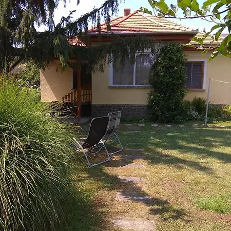 Ferienhaus Park Nyaralohaz Badacsonytomaj