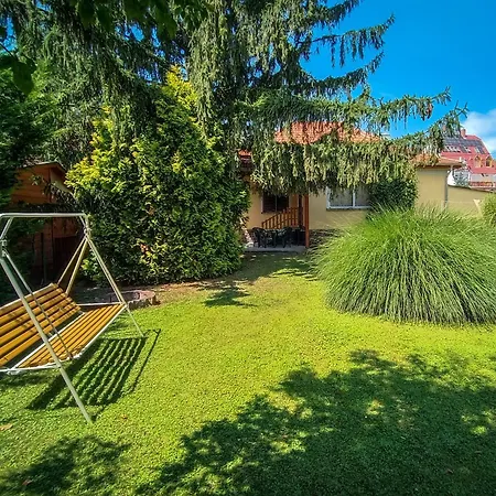 Park Nyaralohaz Semesterbostad *